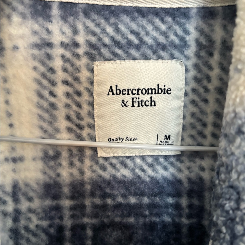 Abercrombie & Fitch Blue and Cream Plaid Jacket - Picture 3 of 4